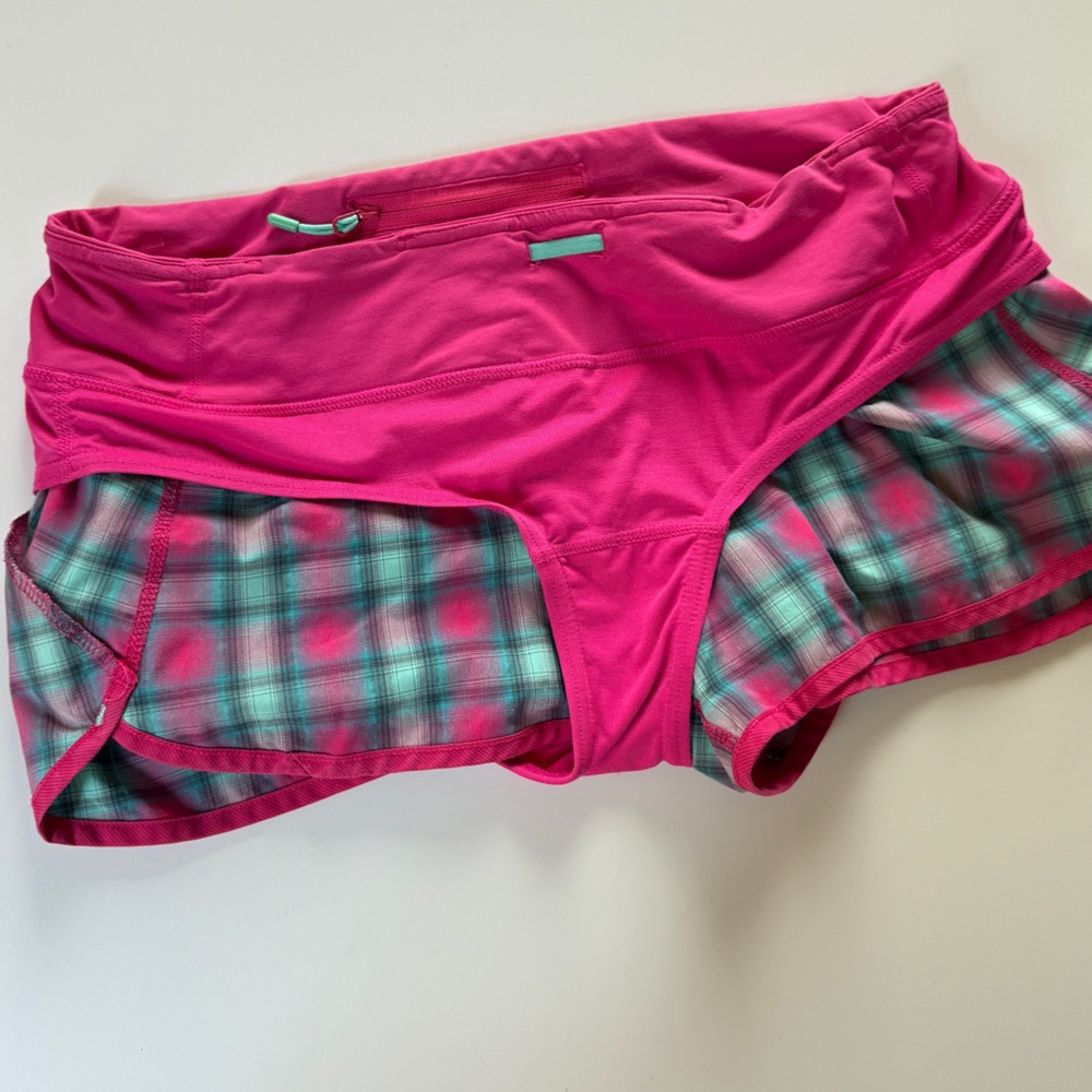 Lululemon Senorita Pink Plaid Speed Shorts Women’s size 6 Running Short - Picture 10 of 10